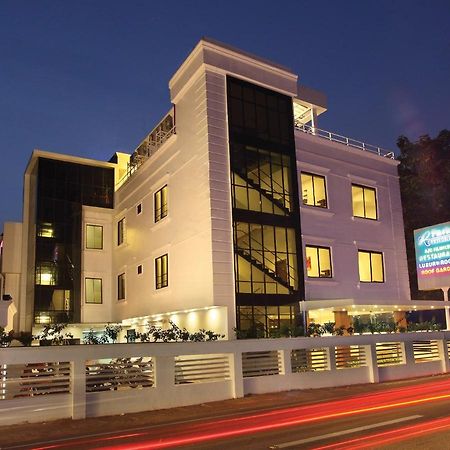 Hotel Park Residency Kozhencherry Kozhancheri Exterior photo